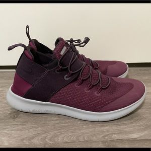 Men’s Size 8 Maroon Nike Free Shoes (W 9 fit)